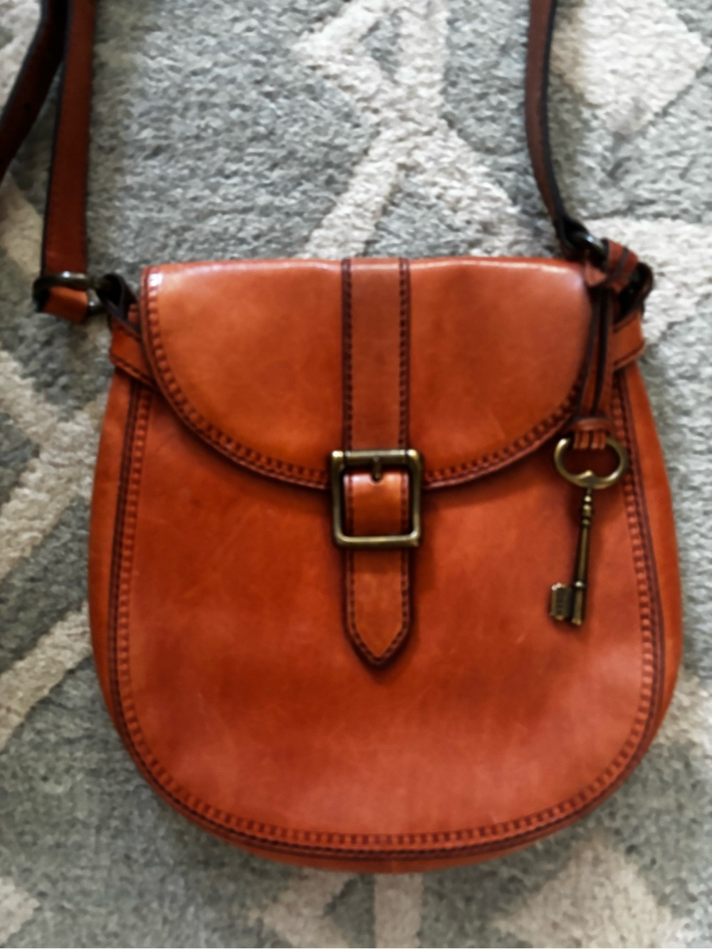 Fossil Saddle Crossbody Bag in Cognac - Picture 2 of 4